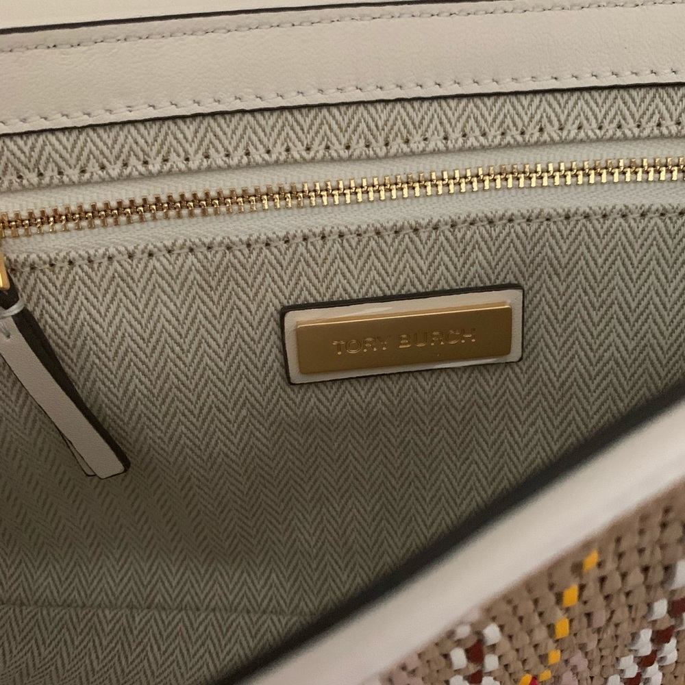 HP♥️ Tory Burch Miller Fringe Woven Clutch - Picture 8 of 10